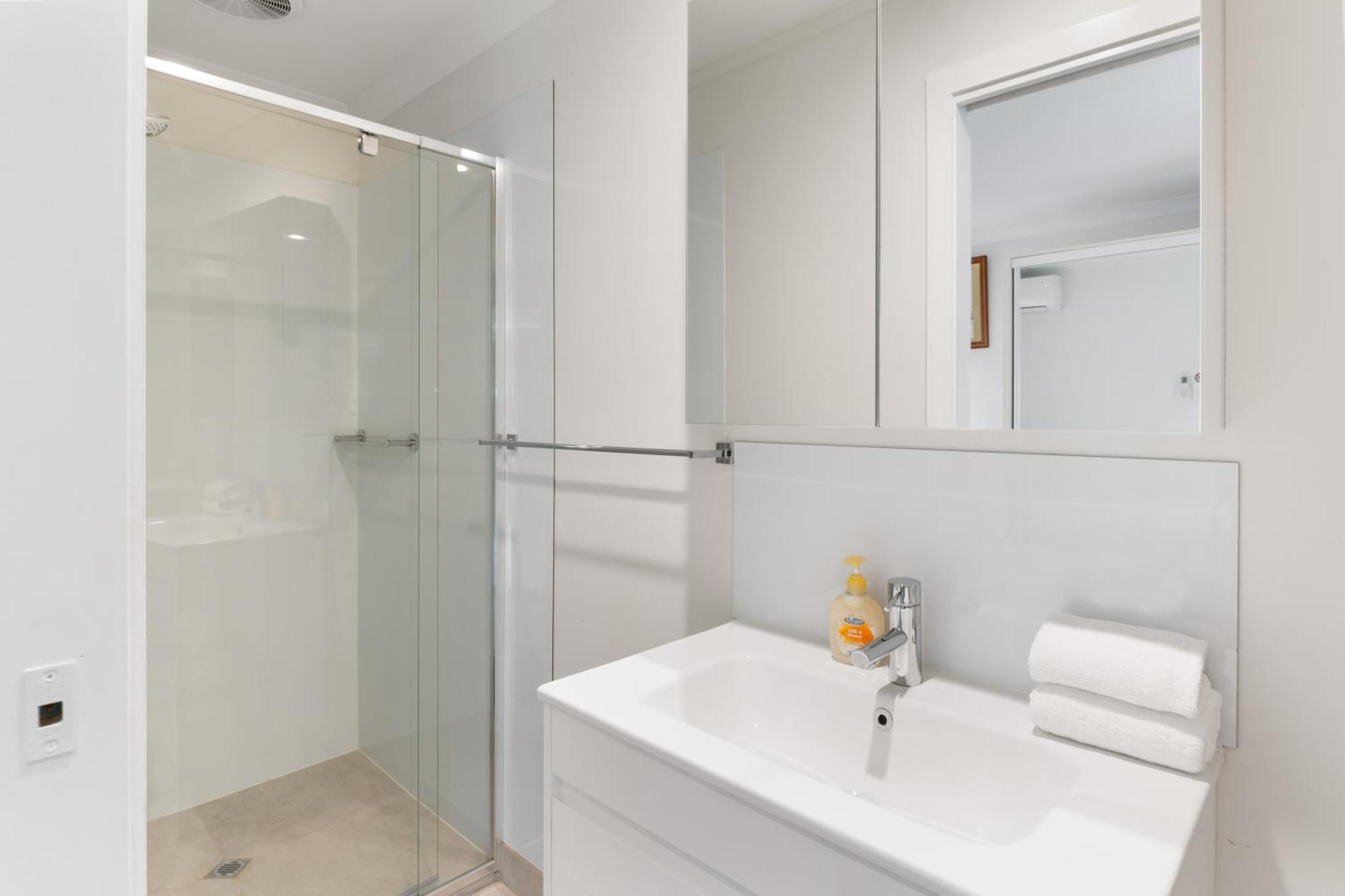 Exceptional Value! Immaculate&Cozy 1Br Home Kuraby Bagian luar foto